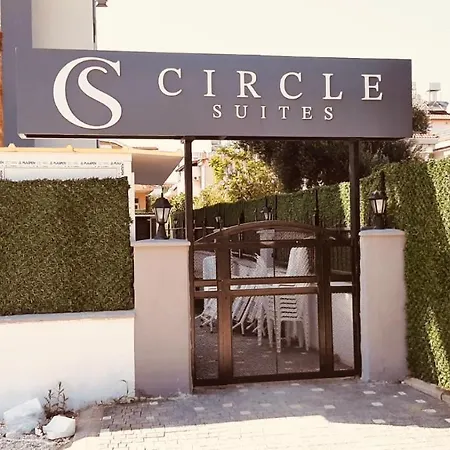 Circle Suits דירה *